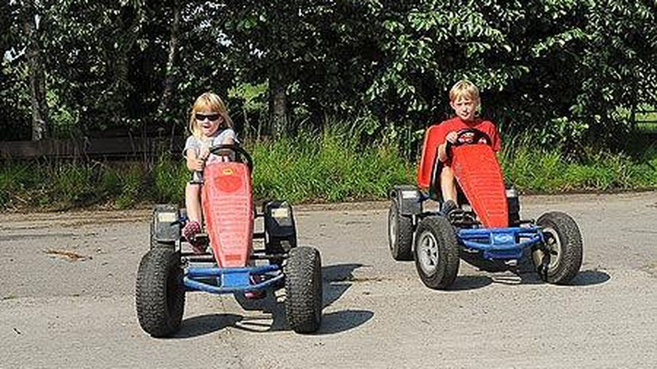 Go-Karts Go-Karts